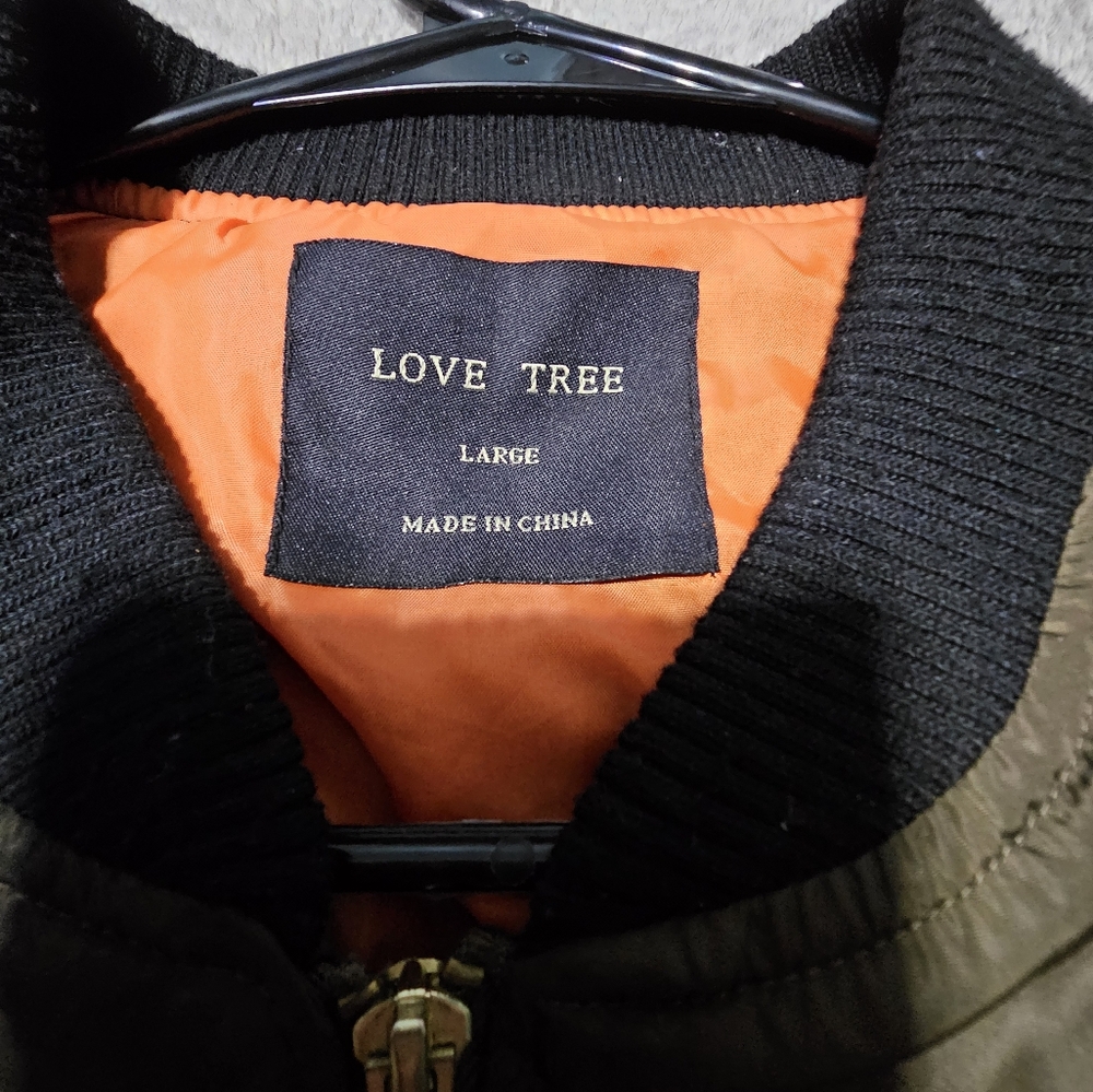LOVE TREE ARMY GREEN ZIP-UP BOMBER COAT SIZE LARGE GREAT USED CONDITION